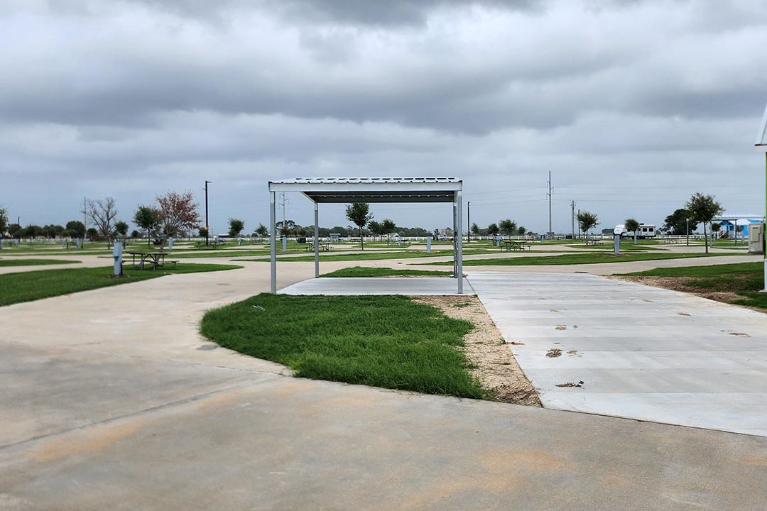 RV buddy site with a shared covered area